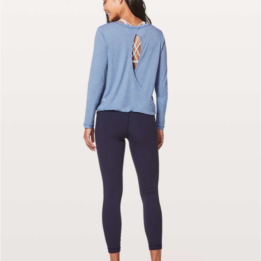 Lululemon Wild Twist Long Sleeve
Heathered Moroccan Blue 4